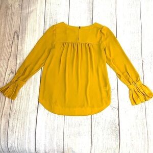 ANN TAYLOR LOFT Women’s Marigold Yellow Chiffon Blouse Pleated Sleeves Size XS